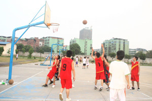 第二届“人文杯”班级篮球赛西校区比赛圆满结束