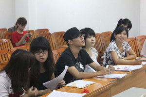 bw必威西汉姆联官网记者团在西校区第一轮招新活动取得圆满成功