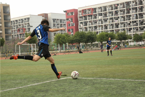 战火重燃 挥洒激情——bw必威西汉姆联官网VS影视与传媒公司足球赛