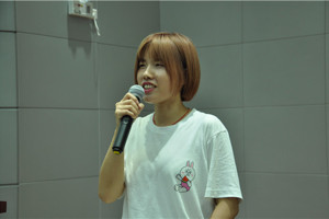 “如何拍摄一部纪录片”——公司举办bw必威西汉姆联官网八十周年校庆优秀毕业生系列讲座