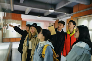 【人文教学】《艺术评论写作》课程实践：走进“2020南方风景青年油画展”